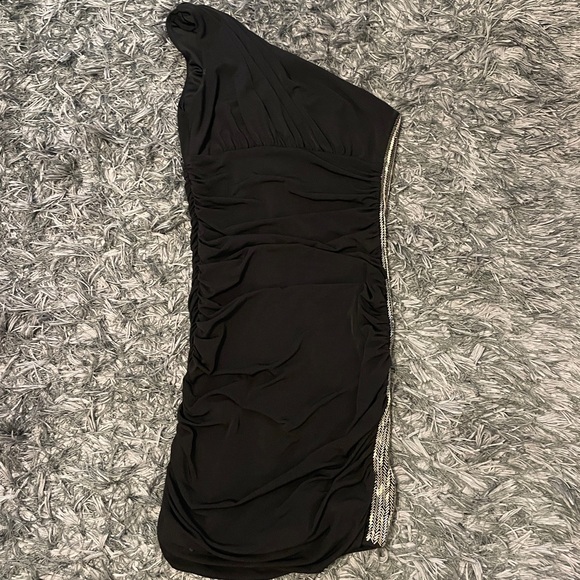 Max and Cleo beaded one shoulder dress - Picture 2 of 5